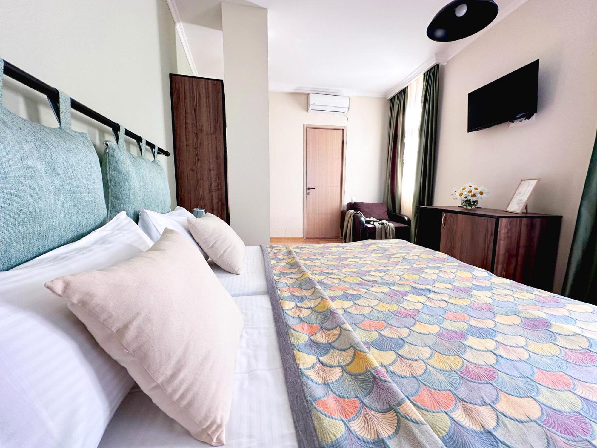 Hotel Betlemi Old Town 3*